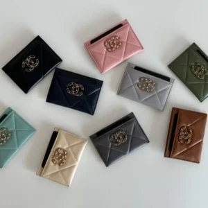 Chanel 19 Card Wallet Interlocking CC Logo