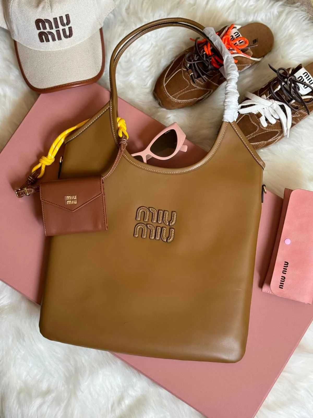 Miu Miu IVY Leather Tote Bag For Women