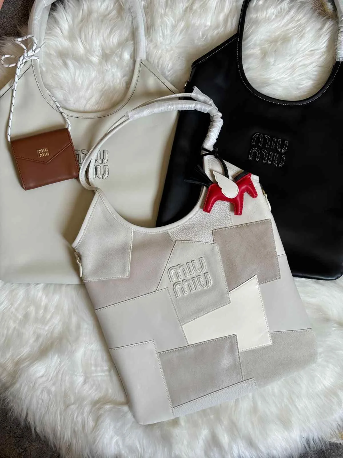 Miu Miu IVY Leather Tote Bag For Women - Image 2