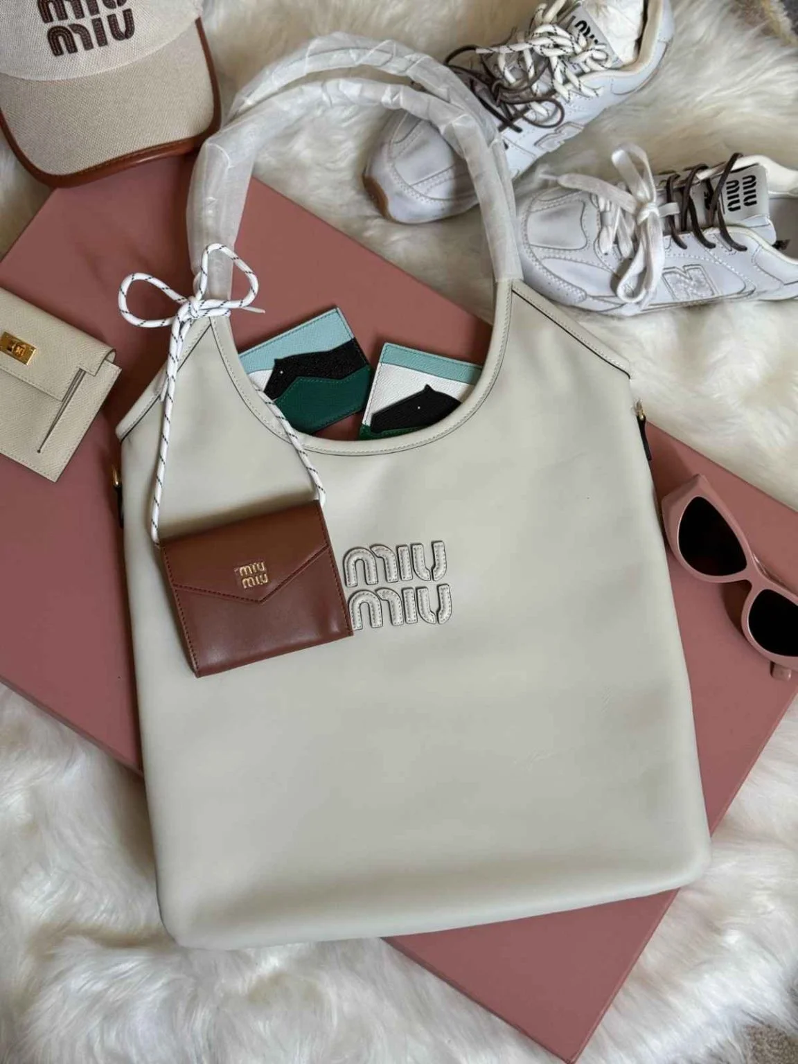 Miu Miu IVY Leather Tote Bag For Women - Image 3