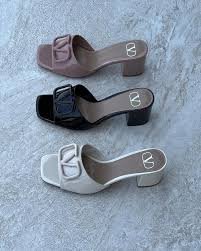 Valentino Garavani Vlogo Patent Leather 60MM Slide Sandal