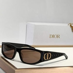 Dior VeryDior S3I Rectangular Sunglasses - Image 5